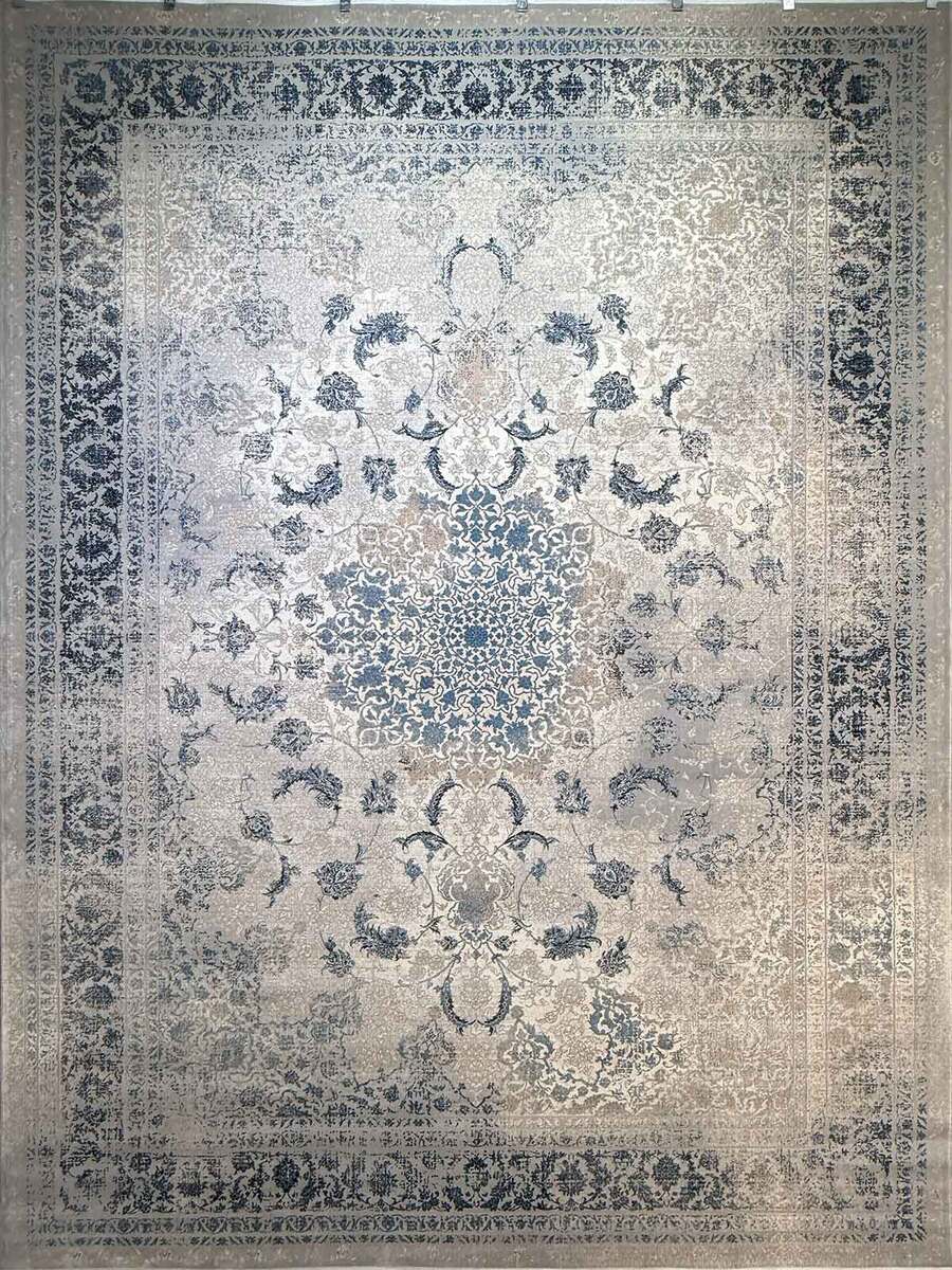 فرش ماشینی نقرهای آبی کد 752242 – ۷۰۰ شانه تراکم ۲۱۰۰